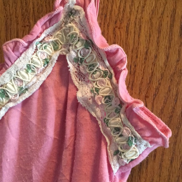 Rose lace crinkle camisole - Picture 4 of 5